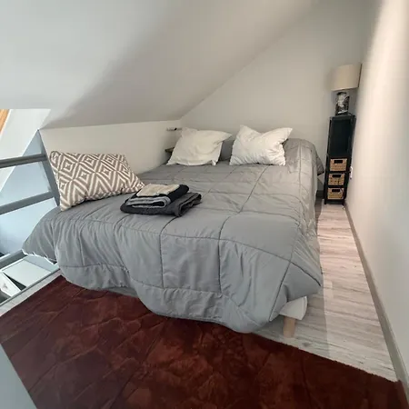 Toutes Commodites Avec Mezzanine Apartment Beaumont-sur-Sarthe